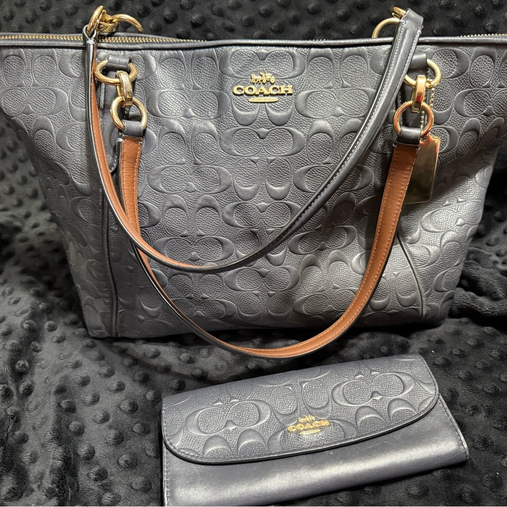 Coach purse/wallet
